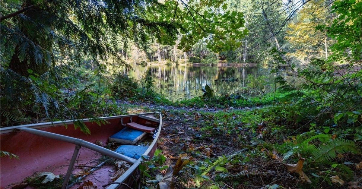 tiny house waterfront property washington