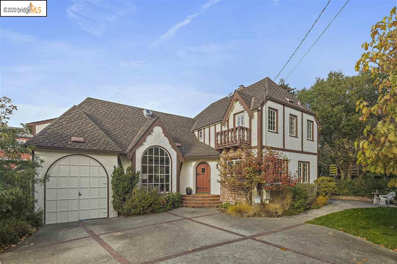 25 Awe-Inspiring Homes for Sale in California Right Now