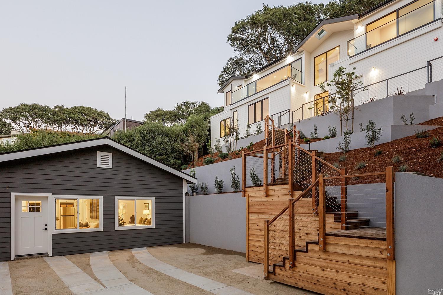 25 Awe-Inspiring Homes for Sale in California Right Now