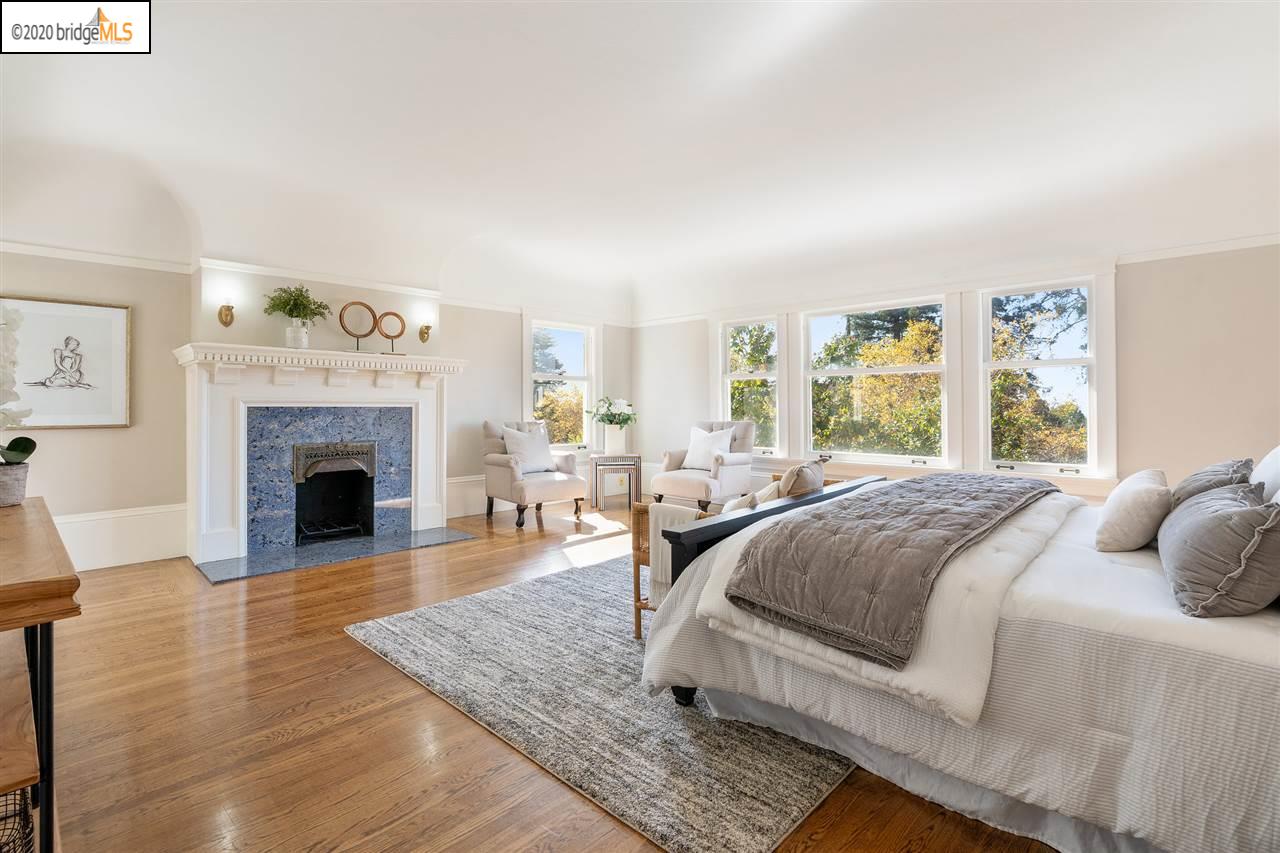 Ghirardelli Mansion bedroom