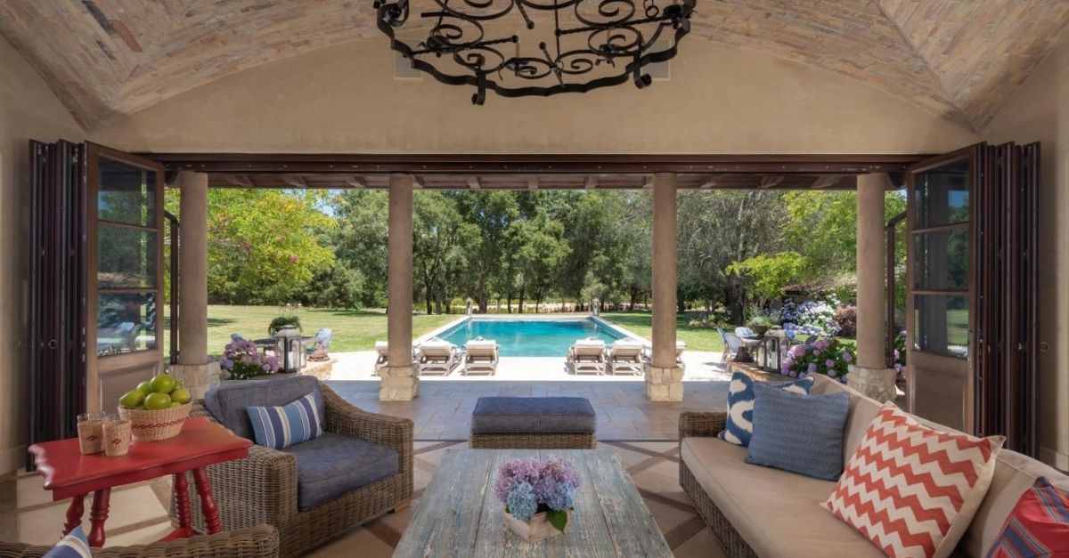 $50 Million California Home frog creek pool house