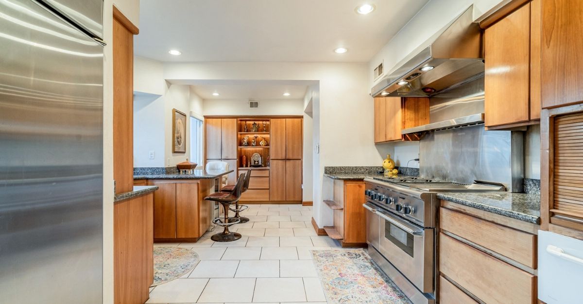 2330 E Colter Street in Phoenix, AZ