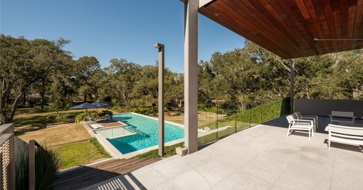 23 W Rivercrest Drive in Houston, Texas contemporary home for sale