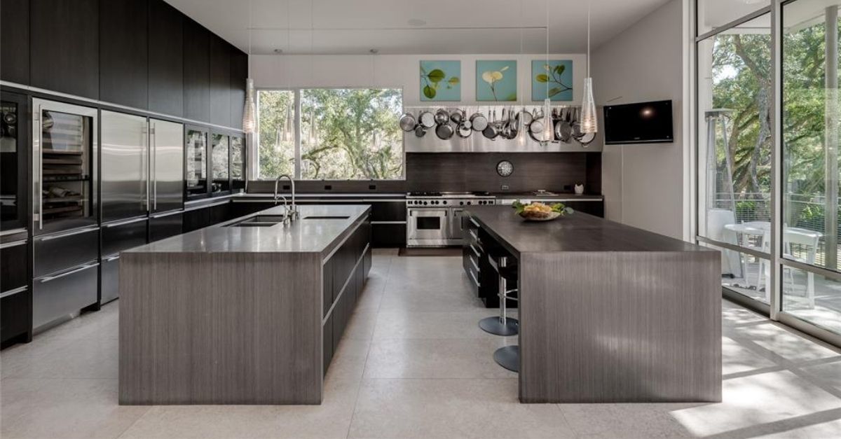 23 W Rivercrest Drive in Houston, Texas contemporary home for sale