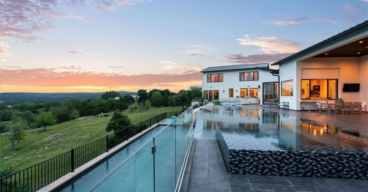 Impressive house at 11805 Overlook Pass, Austin, TX 