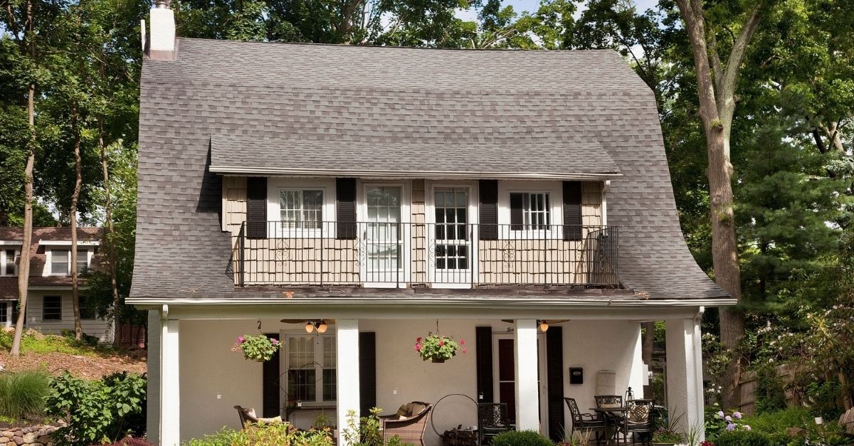 Small Dutch Colonial style home 